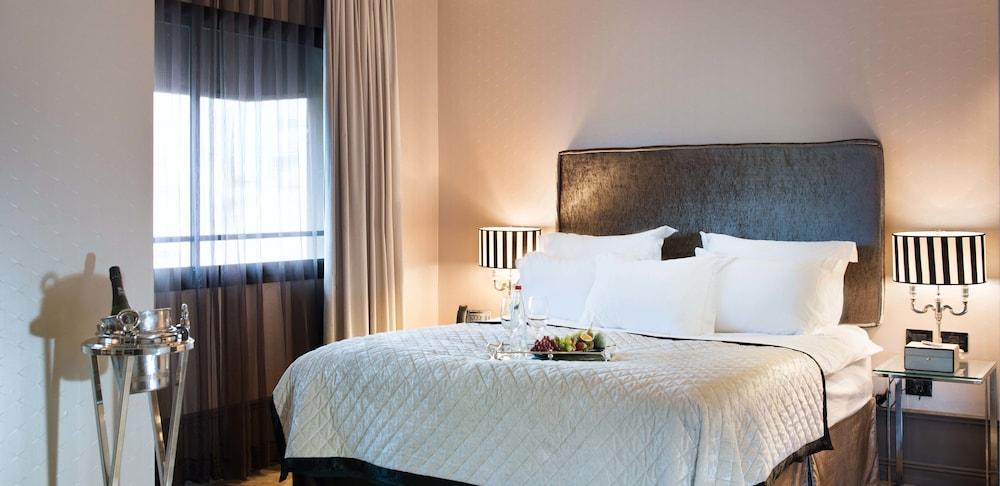B Berdichevsky Hotel Tel Aviv